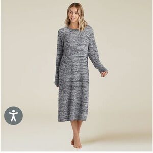 NWT Softies Marshmallow Crew Neck Lounger with Pockets